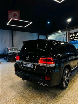 تويوتا لاندكروزر